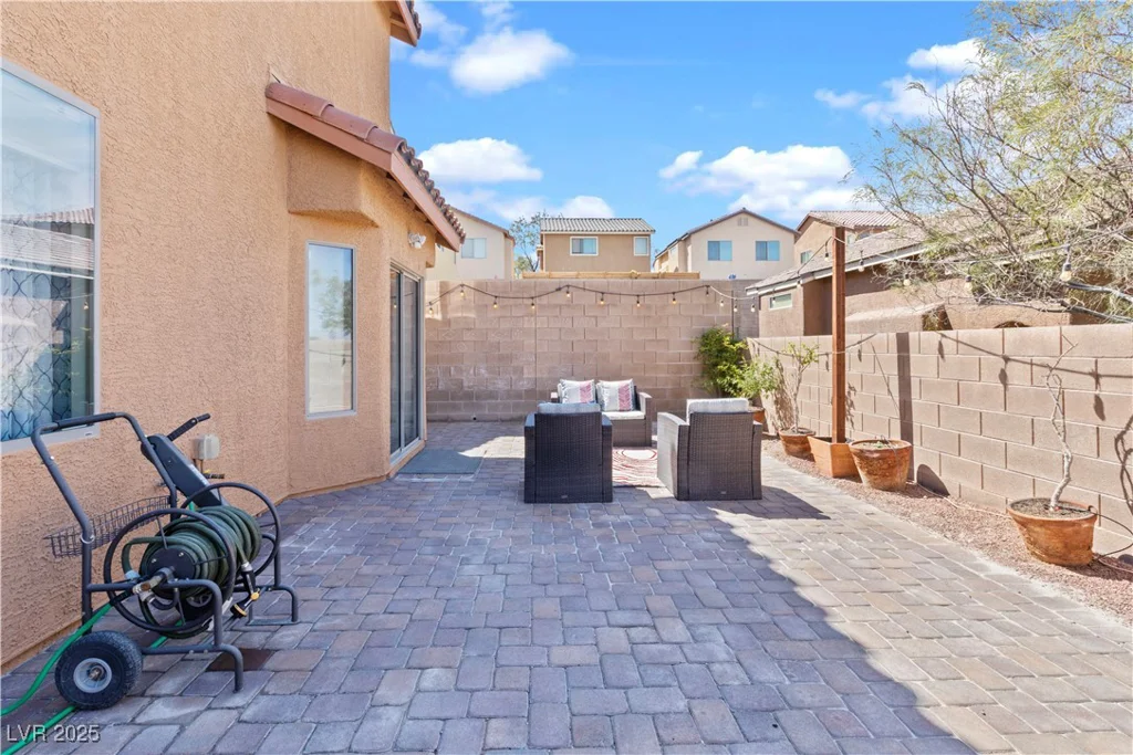 10624 Tuckermans, Las Vegas, NV 89129