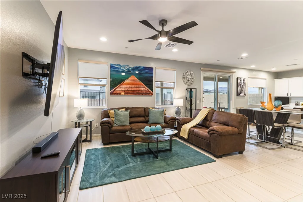 10372 Thurso, Las Vegas, NV 89166