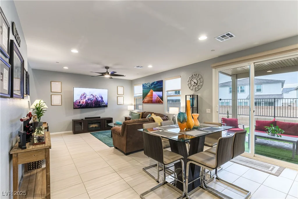 10372 Thurso, Las Vegas, NV 89166