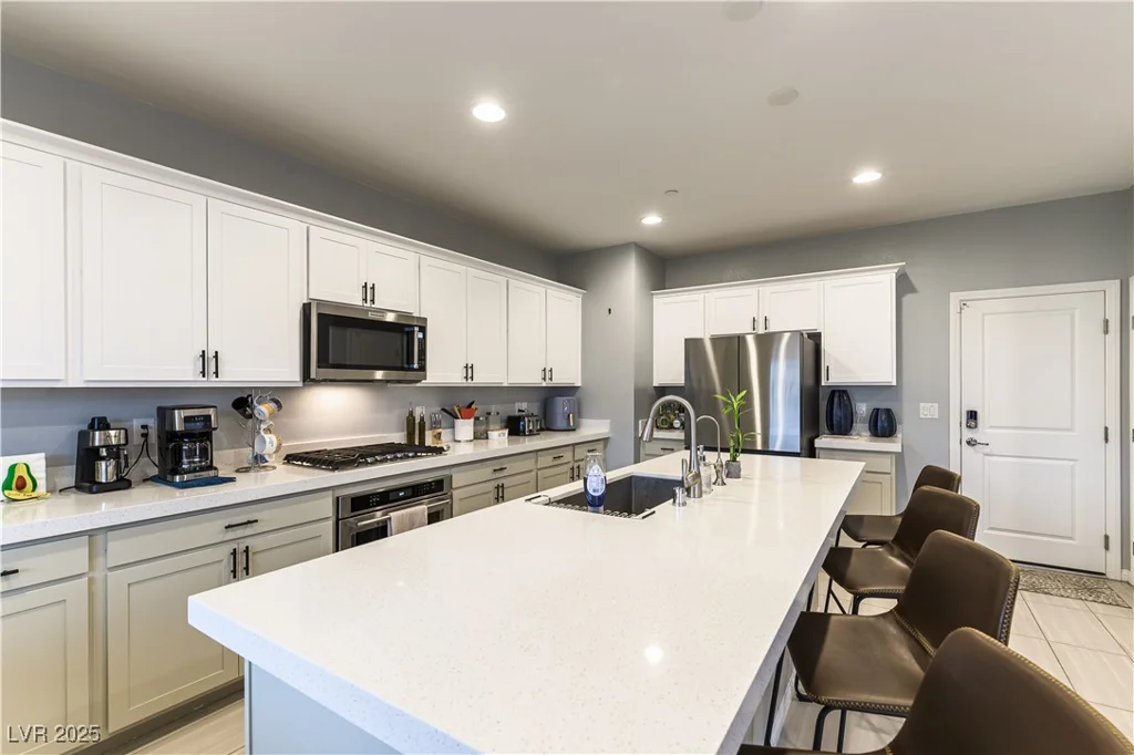 10372 Thurso, Las Vegas, NV 89166