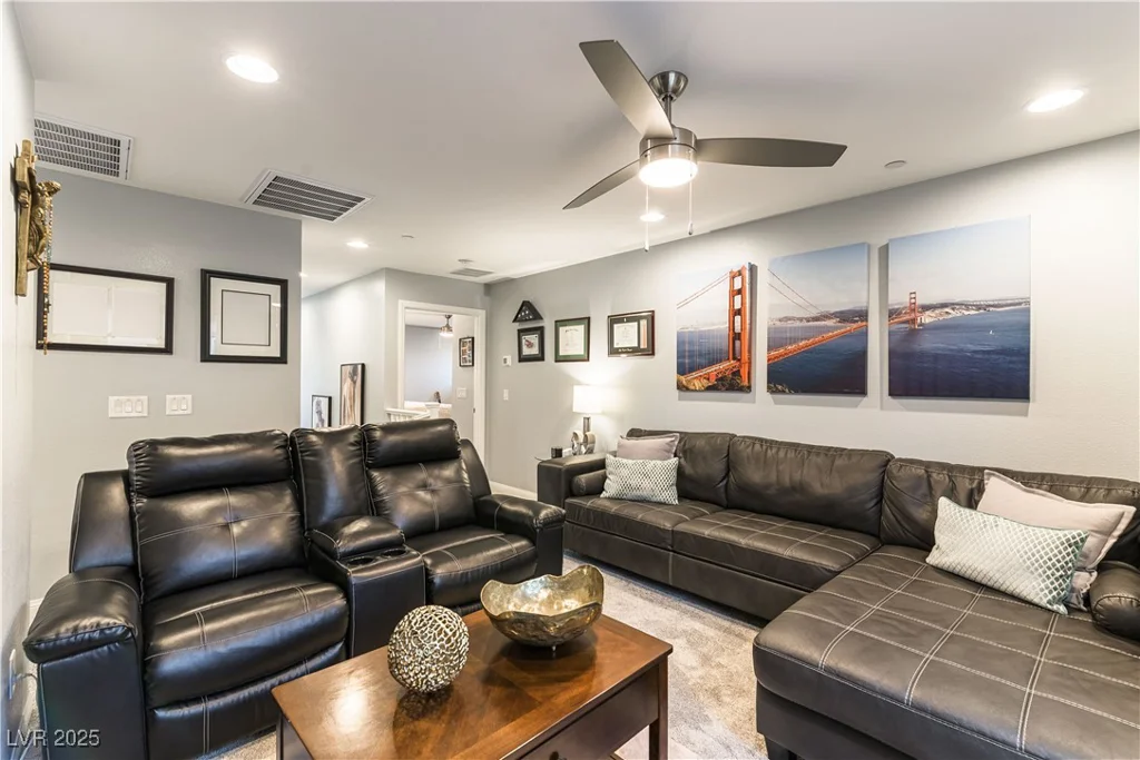 10372 Thurso, Las Vegas, NV 89166