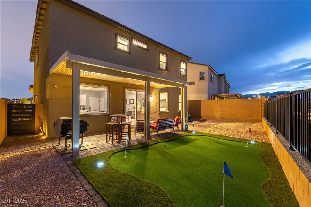 10372 Thurso, Las Vegas, NV 89166