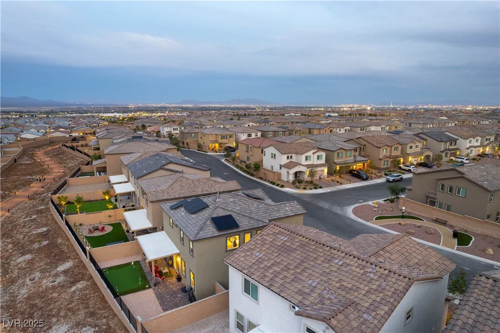 10372 Thurso, Las Vegas, NV 89166