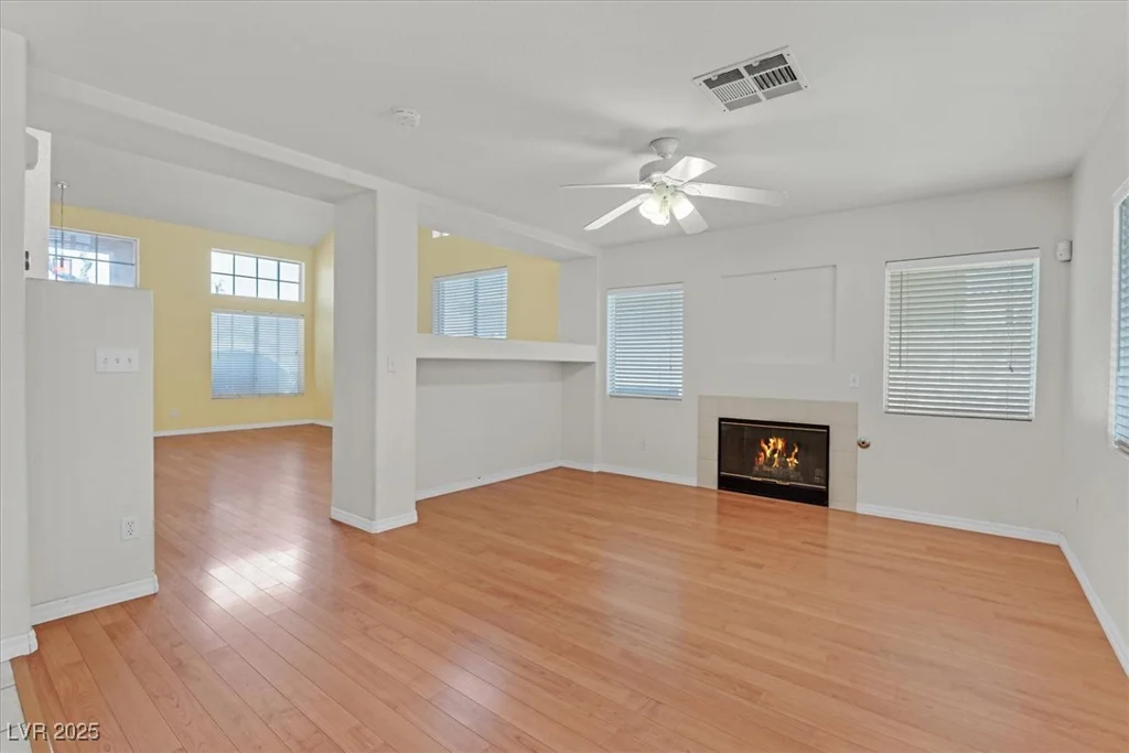 681 Peach Coral, Las Vegas, NV 89183