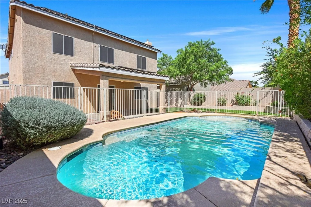 681 Peach Coral, Las Vegas, NV 89183