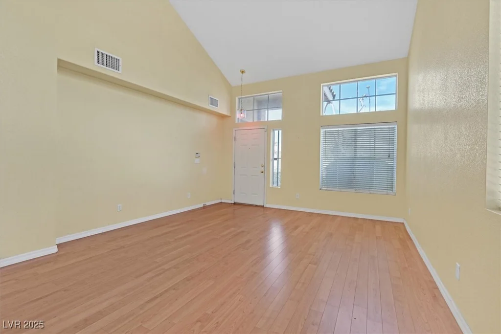 681 Peach Coral, Las Vegas, NV 89183