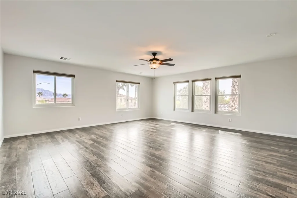 7829 Lovely Pine, Las Vegas, NV 89143