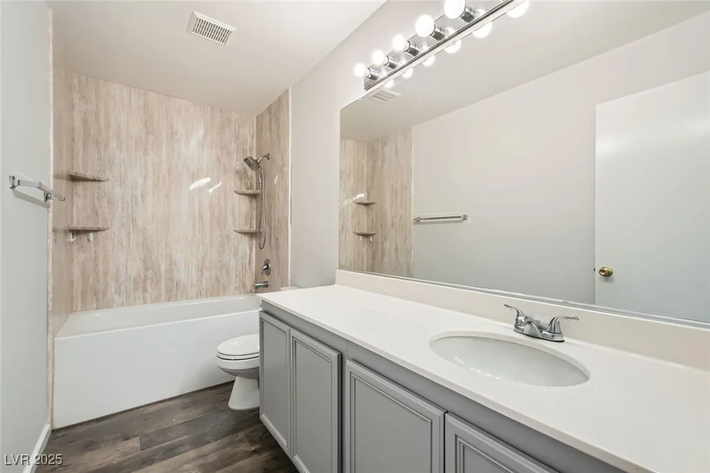7829 Lovely Pine, Las Vegas, NV 89143