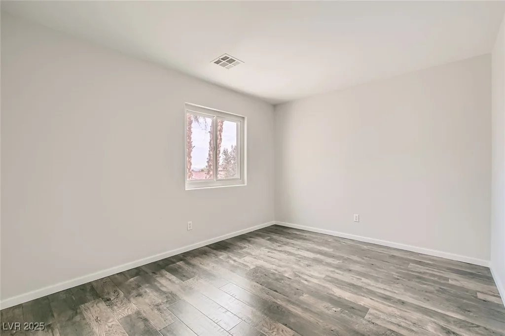 7829 Lovely Pine, Las Vegas, NV 89143