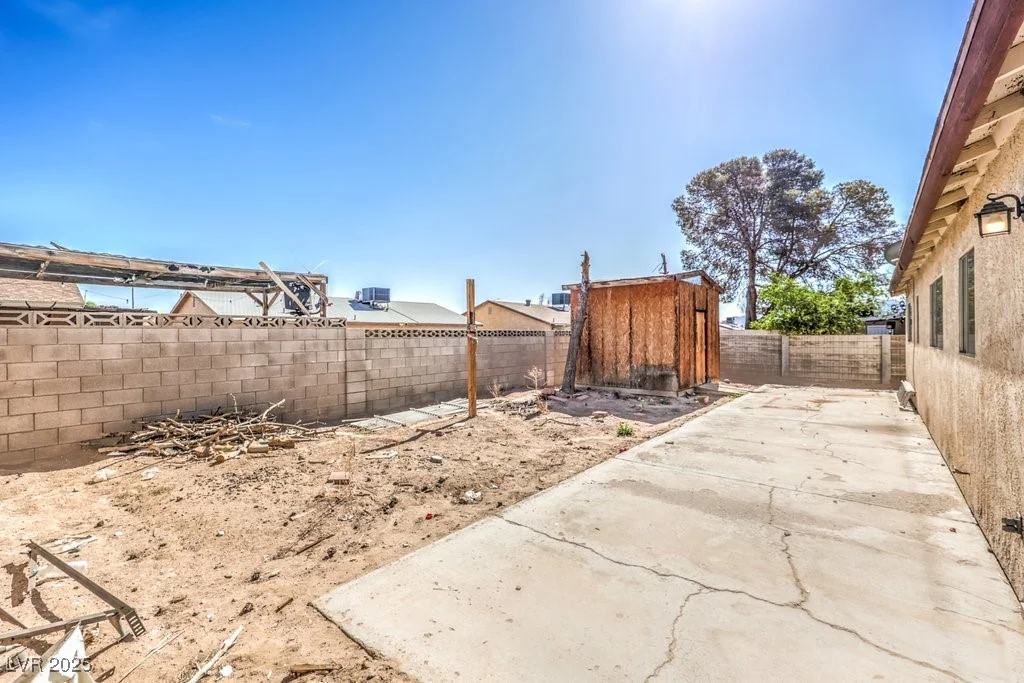 3948 Maple Hill, Las Vegas, NV 89115