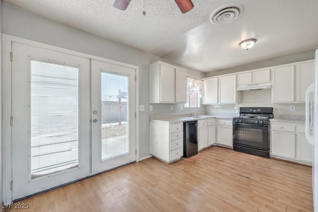 3948 Maple Hill, Las Vegas, NV 89115