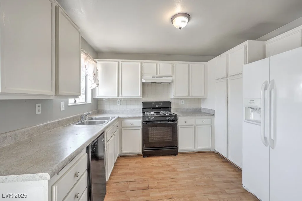3948 Maple Hill, Las Vegas, NV 89115