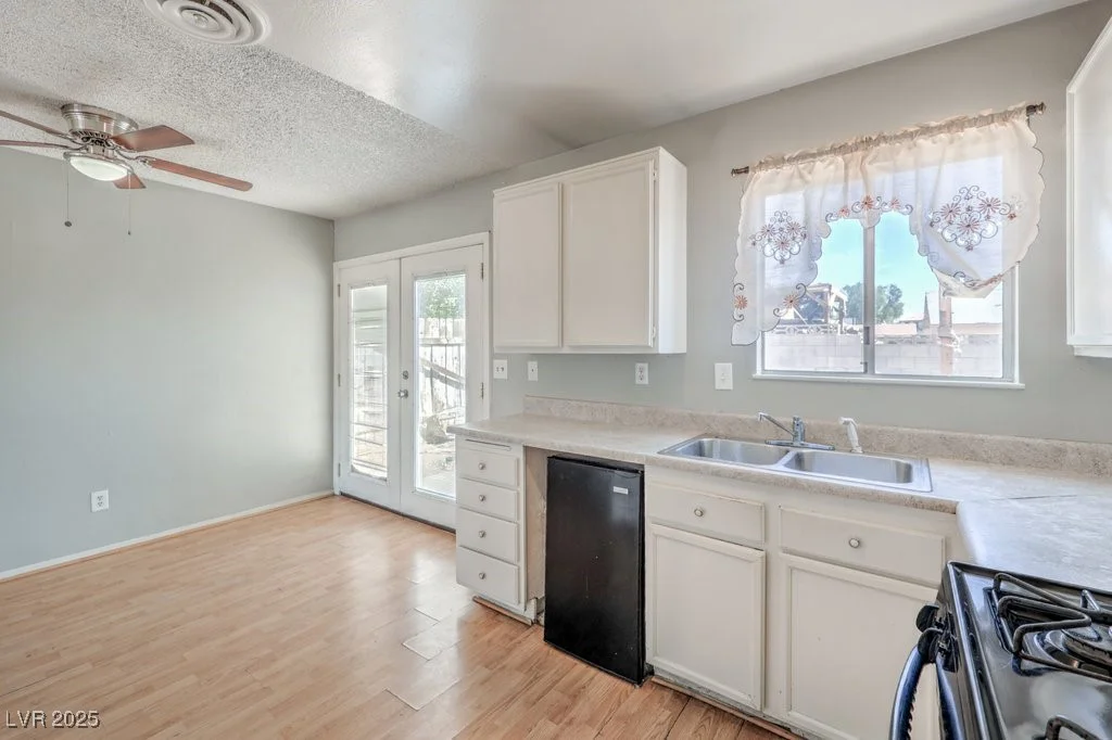 3948 Maple Hill, Las Vegas, NV 89115