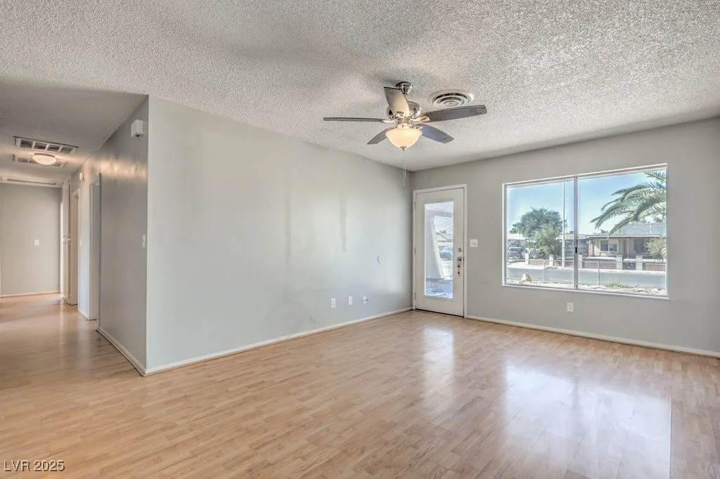 3948 Maple Hill, Las Vegas, NV 89115