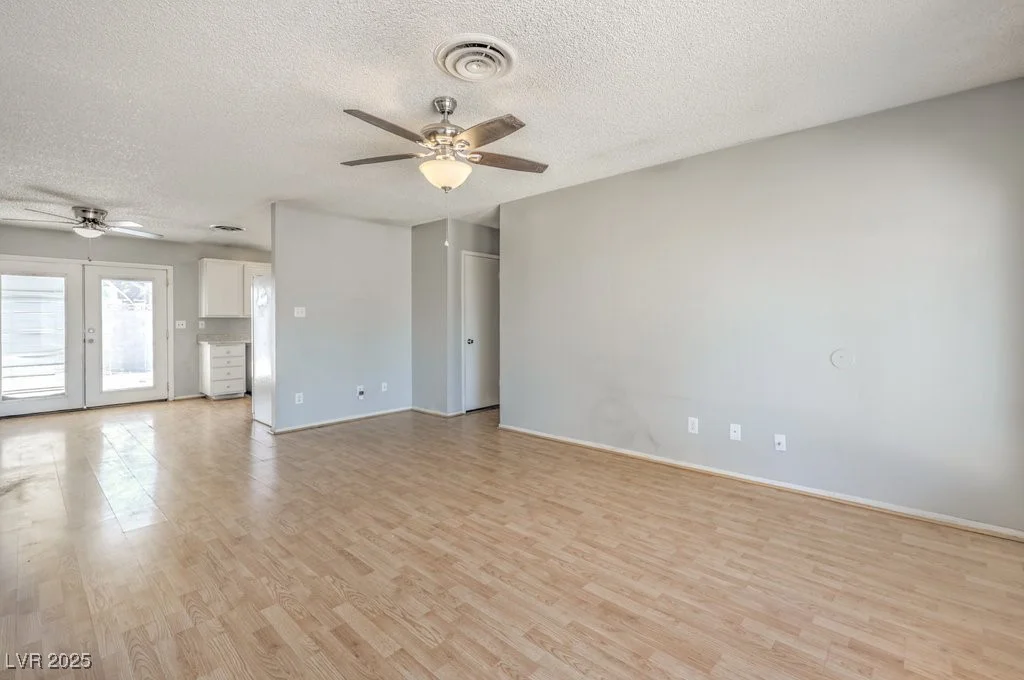3948 Maple Hill, Las Vegas, NV 89115
