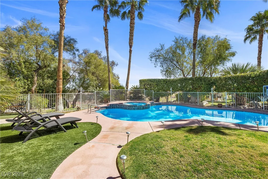 134 Wentworth, Henderson, NV 89074