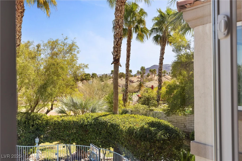 134 Wentworth, Henderson, NV 89074