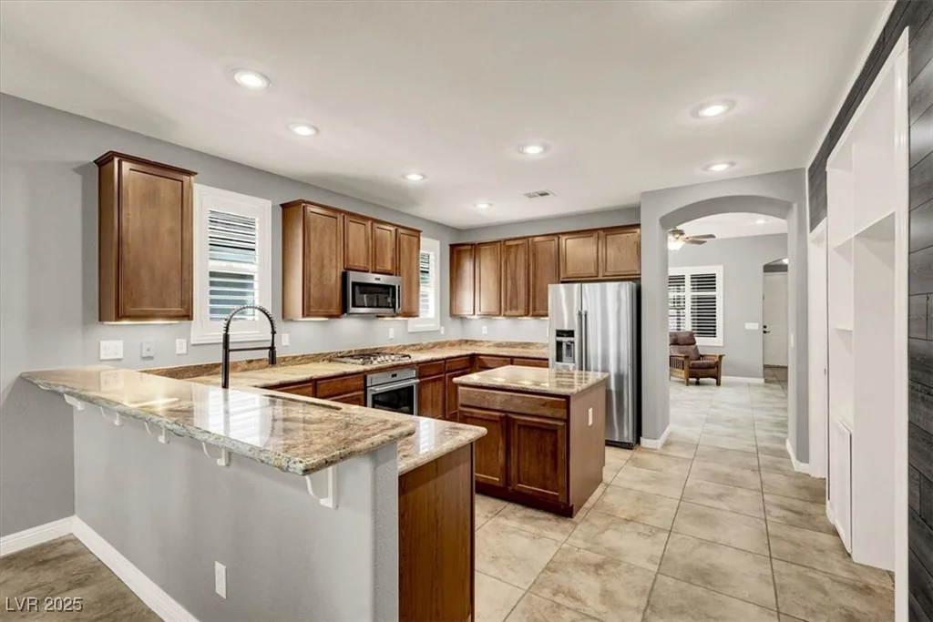 7806 Sundial Peak, Las Vegas, NV 89166