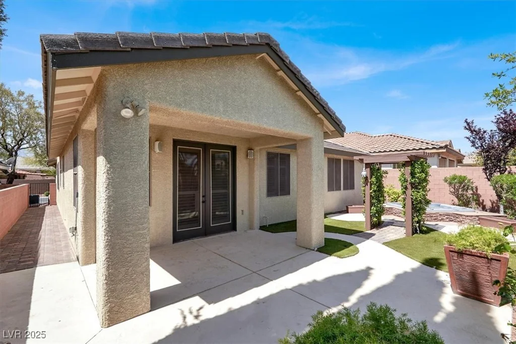 7806 Sundial Peak, Las Vegas, NV 89166
