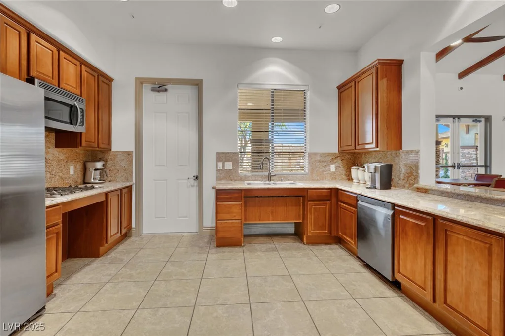 7806 Sundial Peak, Las Vegas, NV 89166