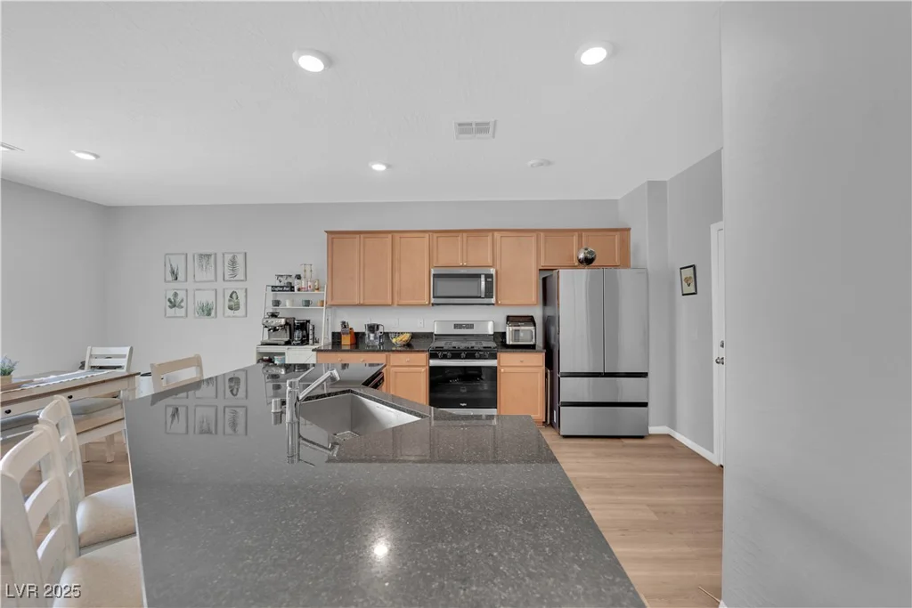 6963 Stone Cactus, North Las Vegas, NV 89086
