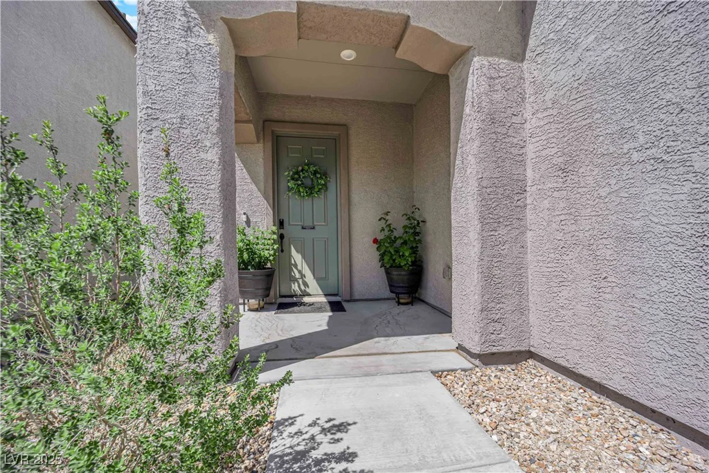 6963 Stone Cactus, North Las Vegas, NV 89086