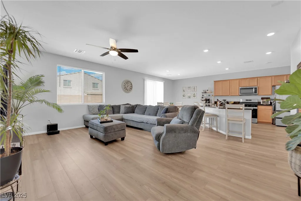 6963 Stone Cactus, North Las Vegas, NV 89086