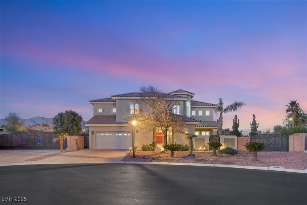 6004 Chessington, Las Vegas, NV 89131