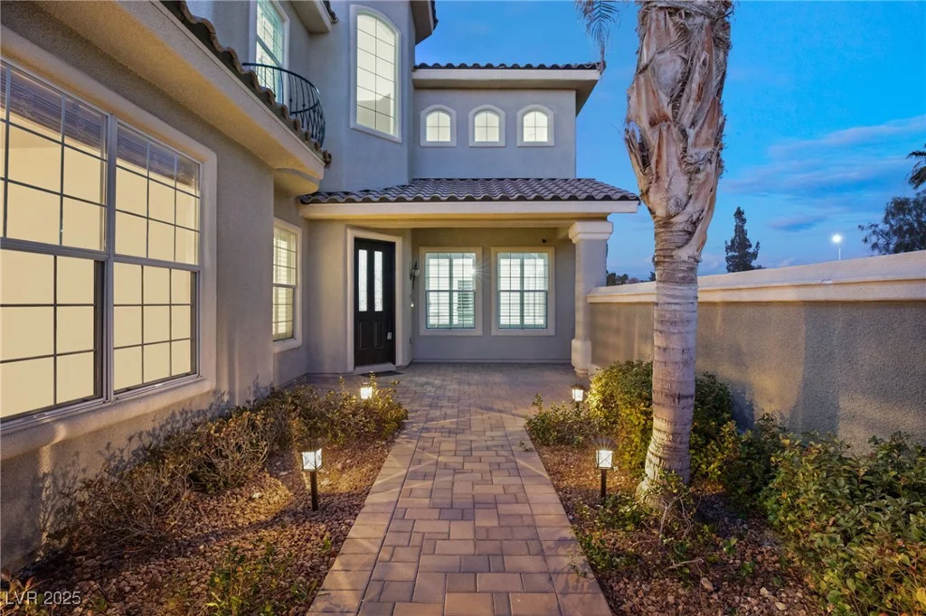 6004 Chessington, Las Vegas, NV 89131