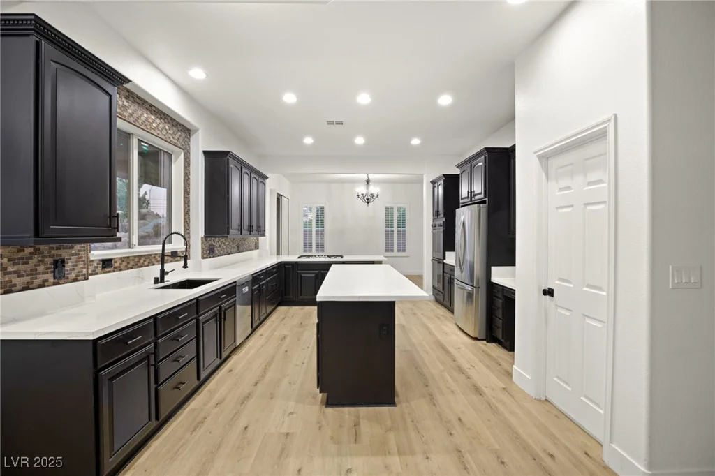 6004 Chessington, Las Vegas, NV 89131