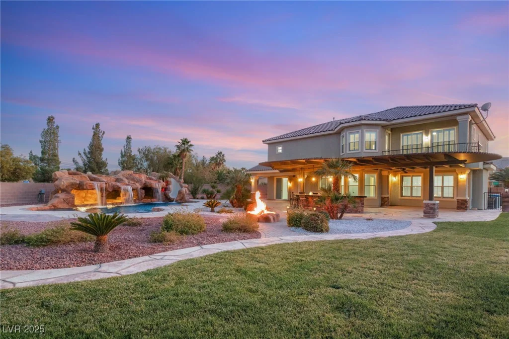 6004 Chessington, Las Vegas, NV 89131