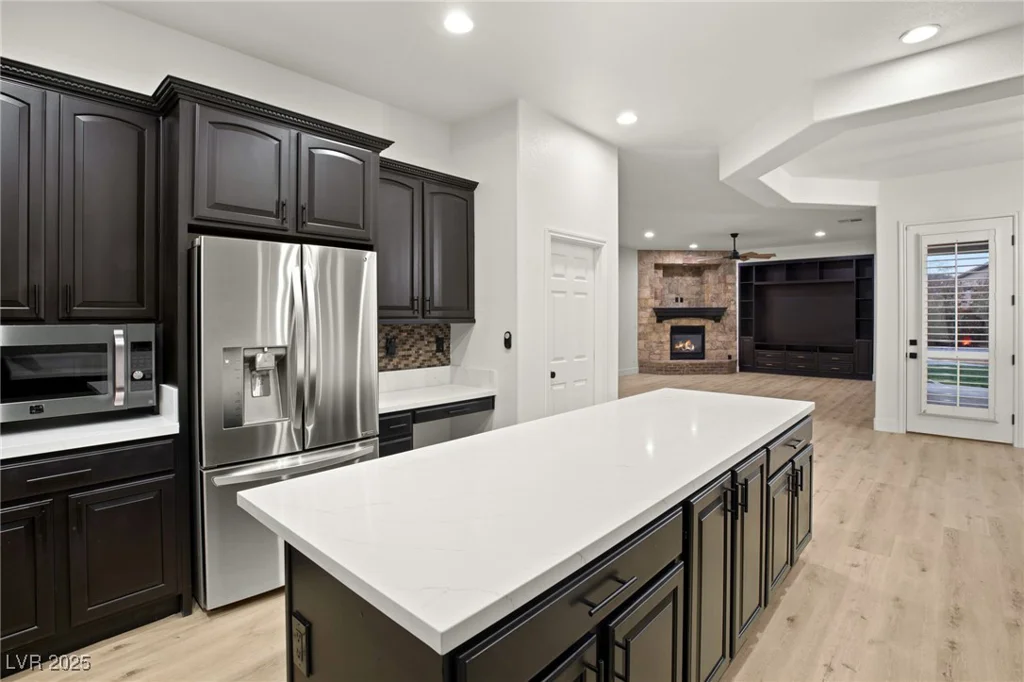 6004 Chessington, Las Vegas, NV 89131