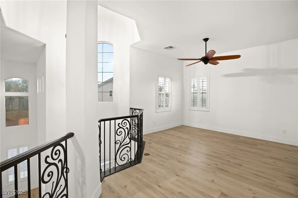 6004 Chessington, Las Vegas, NV 89131