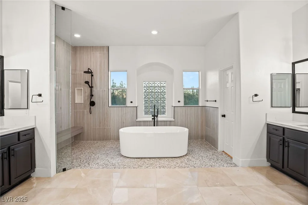 6004 Chessington, Las Vegas, NV 89131
