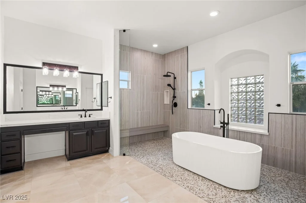 6004 Chessington, Las Vegas, NV 89131