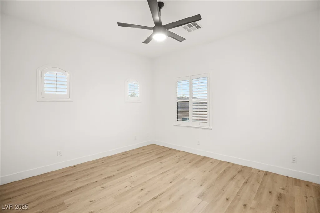 6004 Chessington, Las Vegas, NV 89131