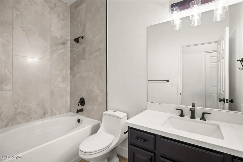 6004 Chessington, Las Vegas, NV 89131
