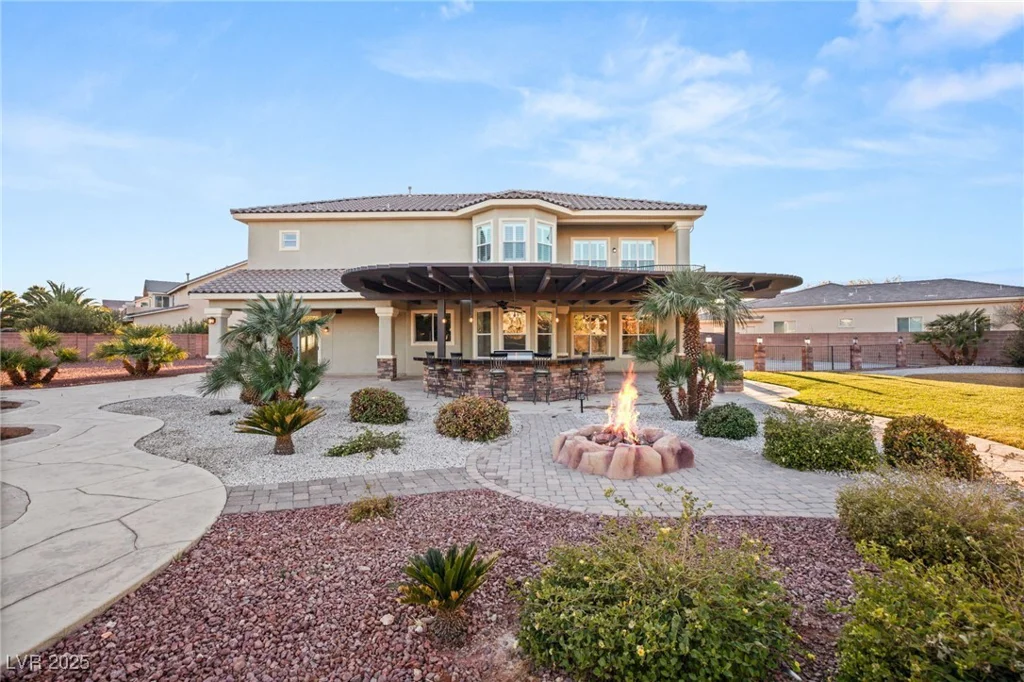 6004 Chessington, Las Vegas, NV 89131