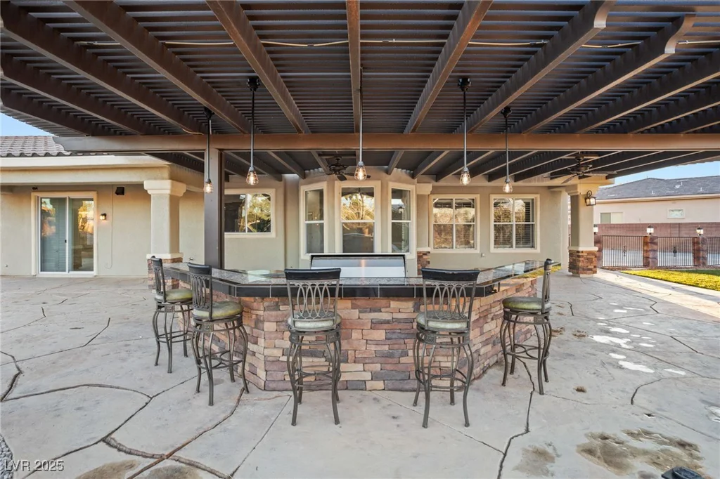 6004 Chessington, Las Vegas, NV 89131