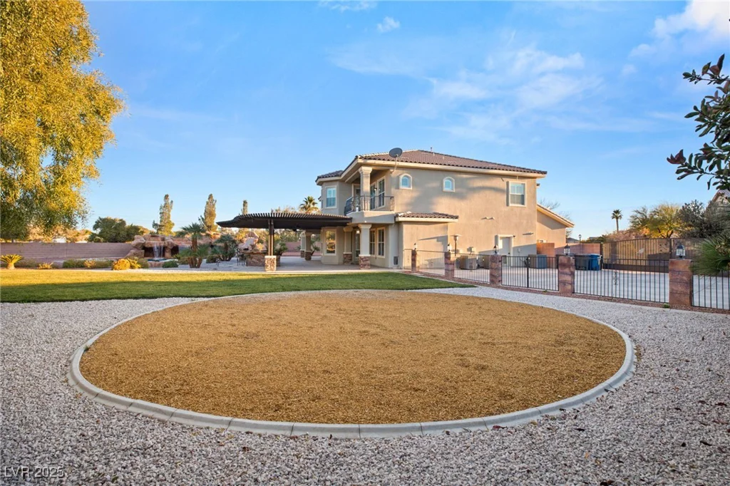6004 Chessington, Las Vegas, NV 89131
