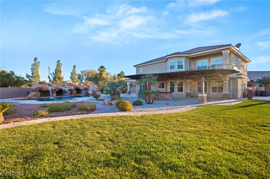 6004 Chessington, Las Vegas, NV 89131