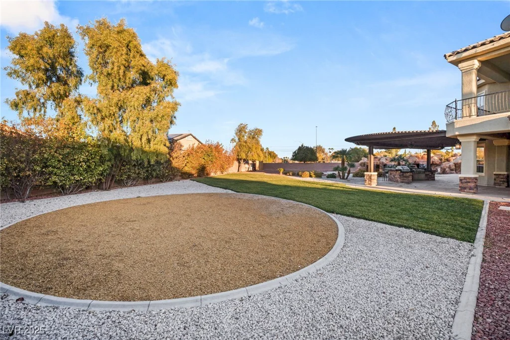 6004 Chessington, Las Vegas, NV 89131