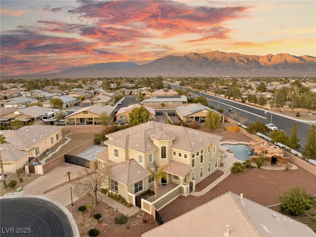 6004 Chessington, Las Vegas, NV 89131