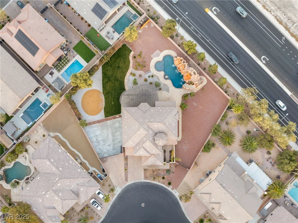 6004 Chessington, Las Vegas, NV 89131