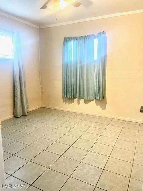 5201 Glen Eagles, Las Vegas, NV 89108
