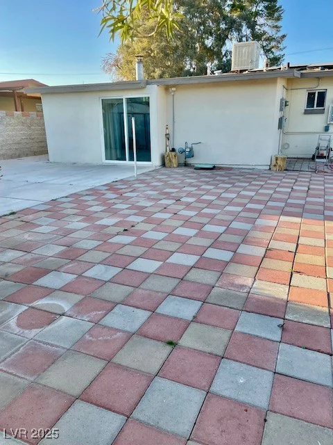 5201 Glen Eagles, Las Vegas, NV 89108