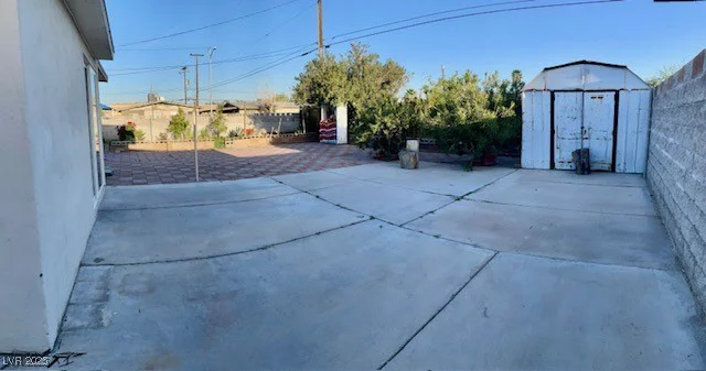 5201 Glen Eagles, Las Vegas, NV 89108