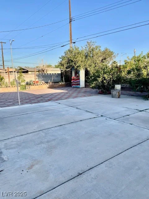 5201 Glen Eagles, Las Vegas, NV 89108