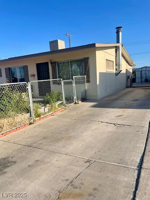 5201 Glen Eagles, Las Vegas, NV 89108