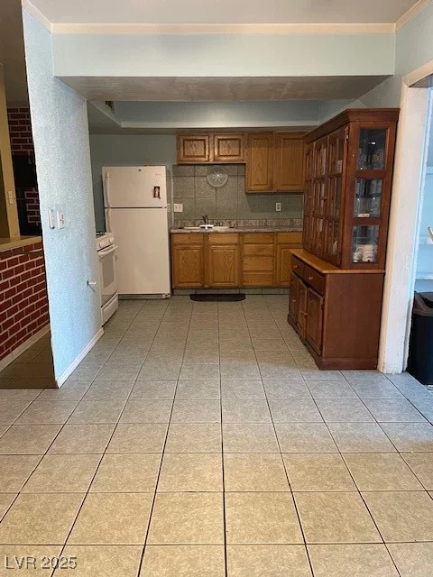 5201 Glen Eagles, Las Vegas, NV 89108